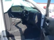 ✅ 2020 Chevrolet Silverado 1500 LT Trail Boss • VIN: 1GCPYFED0LZ269489 • Lot: 41886733. Wystawiony na IAAI z przebiegiem 71 414 mil. Bezpłatny archiwum sprzedaży aukcyjnych z USA i szczegółowy raport historii pojazdu na DreamBid. Zdjęcie 5.