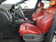 ✅ 2018 Audi SQ5 Prestige • VIN: WA1C4AFY0J2143017 • Lot: 93106685. Wystawiony na Copart z przebiegiem 70 924 mil. Bezpłatny archiwum sprzedaży aukcyjnych z USA i szczegółowy raport historii pojazdu na DreamBid. Zdjęcie 7.