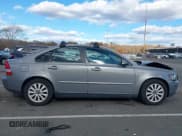 ✅ 2005 Volvo S40 • VIN: YV1MS382152109558 • Lot: 43631302. Listed on IAAI with 129,488 mi. Free auction sales archive from the USA and detailed vehicle history report at DreamBid. Image 13.