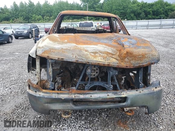✅ 2011 Chevrolet Silverado 2500HD Work Truck • VIN: 1GC0CVCGXBF129487 • Lot: 55663275. Wystawiony na Copart z przebiegiem Nie podano. Bezpłatny archiwum sprzedaży aukcyjnych z USA i szczegółowy raport historii pojazdu na DreamBid. Zdjęcie 5.