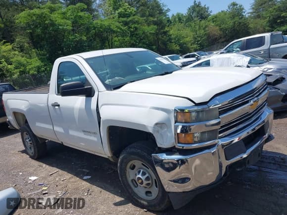 ✅ 2015 Chevrolet Silverado 2500HD Work Truck • VIN: 1GC0CUEG0FZ127484 • Lot: 42210539. Wystawiony na IAAI z przebiegiem 140 254 mil. Bezpłatny archiwum sprzedaży aukcyjnych z USA i szczegółowy raport historii pojazdu na DreamBid. Zdjęcie 13.
