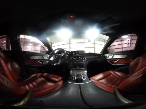 ✅ 2019 Mercedes-Benz C 43 AMG • VIN: 55SWF6EB0KU285355 • Lot: 41935660. Wystawiony na IAAI z przebiegiem 160 525 mil. Bezpłatny archiwum sprzedaży aukcyjnych z USA i szczegółowy raport historii pojazdu na DreamBid. Zdjęcie 21.