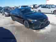 2022 Toyota Camry SE z VIN 4T1G11AKXNU030958, wystawiony jako IAAI lot #43466586 z przebiegiem 65 774 mil mil oraz . Historia ofert i sprzedaży dostępna na DreamBid. Obrazek 1.