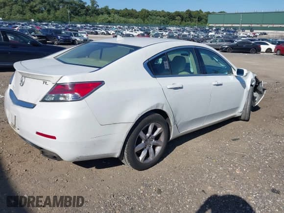 ✅ 2014 Acura TL Technology • VIN: 19UUA8F57EA008907 • Lot: 43152227. Wystawiony na IAAI z przebiegiem 60 810 mil. Bezpłatny archiwum sprzedaży aukcyjnych z USA i szczegółowy raport historii pojazdu na DreamBid. Zdjęcie 4.
