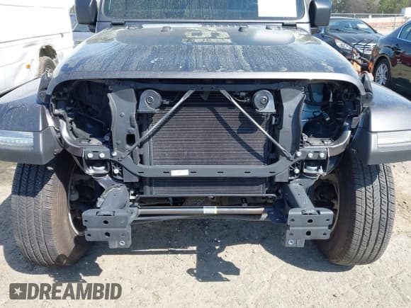 ✅ 2022 Jeep Gladiator Willys Sport • VIN: 1C6HJTAG4NL168041 • Лот: 41886627. Опубликован ранее на IAAI с пробегом 23 301 миль. Бесплатный доступ к архиву аукционных продаж из США и подробный отчёт об истории автомобиля на DreamBid. Изображение 6.