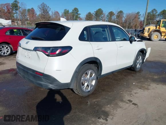 ✅ 2023 Honda HR-V LX • VIN: 3CZRZ2H37PM723692 • Лот: 43683328. Опубликован ранее на IAAI с пробегом 66 034 миль. Бесплатный доступ к архиву аукционных продаж из США и подробный отчёт об истории автомобиля на DreamBid. Изображение 4.