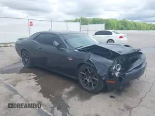 2018 Dodge Challenger R/T z VIN 2C3CDZBT3JH236561, wystawiony jako IAAI lot #42178251 z przebiegiem 81 573 mil mil oraz . Historia ofert i sprzedaży dostępna na DreamBid. Obrazek 1.