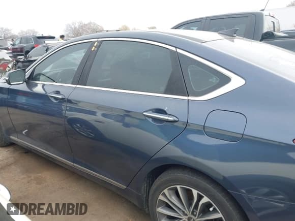✅ 2015 Hyundai Genesis 3.8L • VIN: KMHGN4JE8FU033245 • Лот: 43755627. Опубликован ранее на IAAI с пробегом 145 333 миль. Бесплатный доступ к архиву аукционных продаж из США и подробный отчёт об истории автомобиля на DreamBid. Изображение 14.