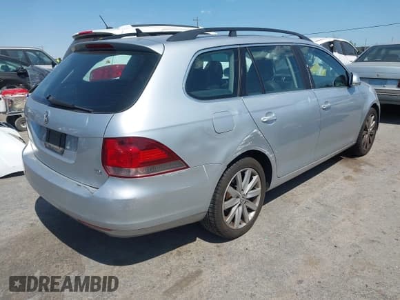 ✅ 2013 Volkswagen Jetta TDI w/Sunroof & Nav • VIN: 3VWPL7AJ0DM627920 • Lot: 42629396. Listed on IAAI with 138,741 mi. Free auction sales archive from the USA and detailed vehicle history report at DreamBid. Image 4.