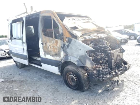 ✅ 2015 Mercedes-Benz Sprinter • VIN: WD3BE7DC7F5975222 • Lot: 70001794. Listed on Copart with Not provided. Free auction sales archive from the USA and detailed vehicle history report at DreamBid. Image 4.