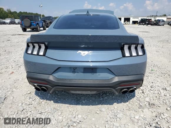 ✅ 2024 Ford Mustang EcoBoost • VIN: 1FA6P8TH1R5118599 • Лот: 81508165. Опубликован ранее на Copart с пробегом 17 667 миль. Бесплатный доступ к архиву аукционных продаж из США и подробный отчёт об истории автомобиля на DreamBid. Изображение 6.