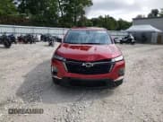 ✅ 2022 Chevrolet Traverse Premier • VIN: 1GNEVKKW1NJ136912 • Lot: 67402744. Wystawiony na Copart z przebiegiem 29 972 mil. Bezpłatny archiwum sprzedaży aukcyjnych z USA i szczegółowy raport historii pojazdu na DreamBid. Zdjęcie 11.