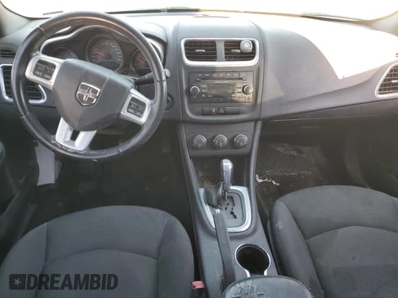 ✅ 2012 Dodge Avenger SXT • VIN: 1C3CDZCB2CN219833 • Лот: 70539394. Опубликован ранее на Copart с пробегом Не указан. Бесплатный доступ к архиву аукционных продаж из США и подробный отчёт об истории автомобиля на DreamBid. Изображение 8.