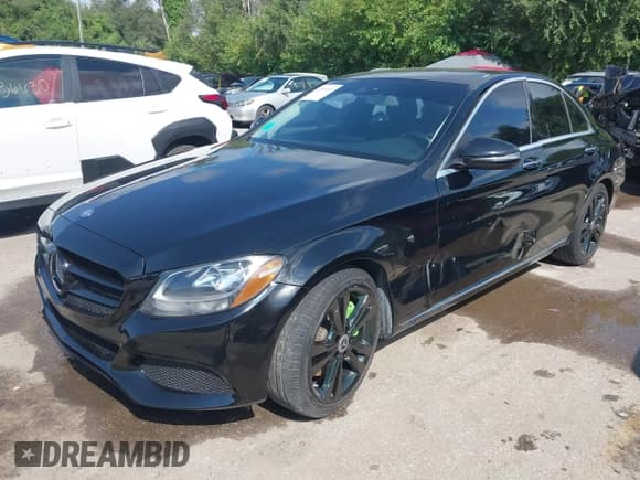 ✅ 2016 Mercedes-Benz C 300 • VIN: 55SWF4JB8GU130912 • Lot: 42961107. Listed on IAAI with 138,964 mi. Free auction sales archive from the USA and detailed vehicle history report at DreamBid. Image 17.