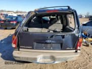 ✅ 2001 Ford Explorer Eddie Bauer • VIN: 1FMZU74E61UB05545 • Lot: 42649494. Wystawiony na Copart z przebiegiem 136 242 mil. Bezpłatny archiwum sprzedaży aukcyjnych z USA i szczegółowy raport historii pojazdu na DreamBid. Zdjęcie 6.