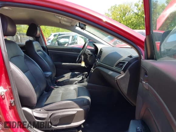 ✅ 2017 Hyundai Elantra SE • VIN: KMHD84LF3HU300262 • Lot: 42155510. Wystawiony na IAAI z przebiegiem 118 464 mil. Bezpłatny archiwum sprzedaży aukcyjnych z USA i szczegółowy raport historii pojazdu na DreamBid. Zdjęcie 5.