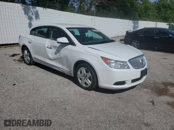 ✅ 2011 Buick LaCrosse CX • VIN: 1G4GA5EC4BF146473 • Лот: 66162995. Опубликован ранее на Copart с пробегом 54 324 миль. Бесплатный доступ к архиву аукционных продаж из США и подробный отчёт об истории автомобиля на DreamBid. Изображение 4.