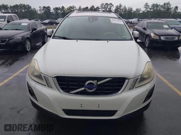 ✅ 2010 Volvo XC60 3.2L • VIN: YV4982DZ4A2103154 • Lot: 42974095. Wystawiony na IAAI z przebiegiem 215 576 mil. Bezpłatny archiwum sprzedaży aukcyjnych z USA i szczegółowy raport historii pojazdu na DreamBid. Zdjęcie 6.