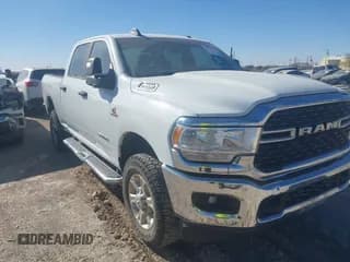 ✅ 2024 Ram 2500 Big Horn • VIN: 3C6UR5DL5RG343489 • Lot: 43901688. Listed on IAAI with 38,690 mi. Free auction sales archive from the USA and detailed vehicle history report at DreamBid. Image 1.