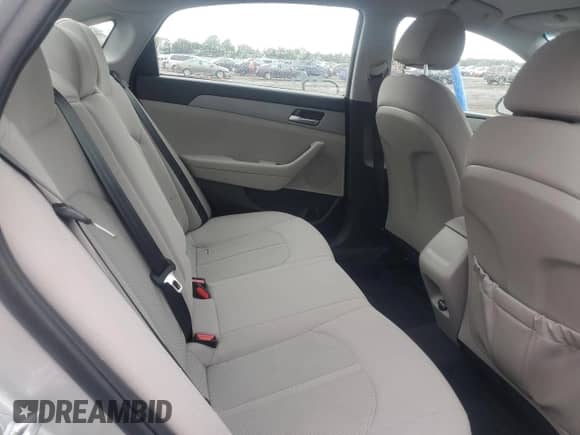 2019 Hyundai Sonata SE с VIN 5NPE24AF7KH779705, выставлен на аукционе Copart как лот 84178935 с пробегом 78 354 миль миль и Списание • Salvage title. История ставок и продаж доступна на DreamBid. Изображение 10.