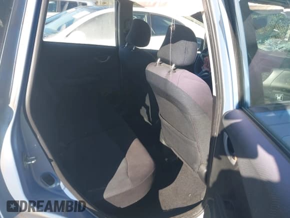 ✅ 2010 Honda Fit Sport • VIN: JHMGE8H41AC032945 • Lot: 43618133. Wystawiony na IAAI z przebiegiem 94 414 mil. Bezpłatny archiwum sprzedaży aukcyjnych z USA i szczegółowy raport historii pojazdu na DreamBid. Zdjęcie 8.