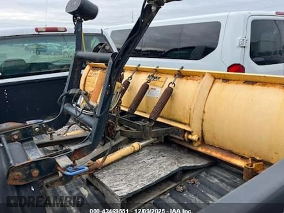 ✅ 2005 Chevrolet Silverado 2500HD Work Truck • VIN: 1GCHK24U75E302563 • Лот: 43469551. Опубликован ранее на IAAI с пробегом 224 776 миль. Бесплатный доступ к архиву аукционных продаж из США и подробный отчёт об истории автомобиля на DreamBid. Изображение 13.