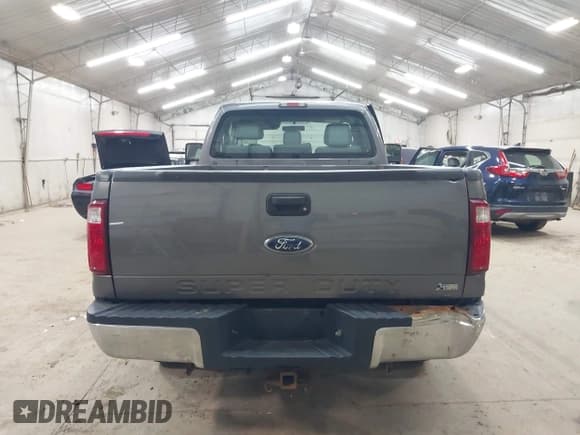 ✅ 2011 Ford F-250 XL • VIN: 1FTBF2B65BEB37316 • Lot: 43604289. Wystawiony na IAAI z przebiegiem 45 079 mil. Bezpłatny archiwum sprzedaży aukcyjnych z USA i szczegółowy raport historii pojazdu na DreamBid. Zdjęcie 16.