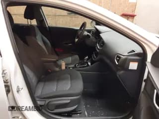 ✅ 2017 Hyundai Ioniq Blue • VIN: KMHC65LC8HU031317 • Lot: 41417212. Wystawiony na IAAI z przebiegiem 119 503 mil. Bezpłatny archiwum sprzedaży aukcyjnych z USA i szczegółowy raport historii pojazdu na DreamBid. Zdjęcie 5.