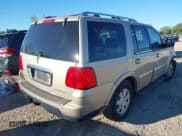 ✅ 2006 Lincoln Navigator Luxury • VIN: 5LMFU28526LJ06864 • Lot: 43323021. Wystawiony na IAAI z przebiegiem 196 718 mil. Bezpłatny archiwum sprzedaży aukcyjnych z USA i szczegółowy raport historii pojazdu na DreamBid. Zdjęcie 4.