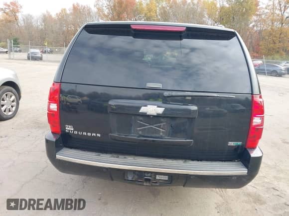 2010 Chevrolet Suburban LTZ с VIN 1GNUKKE33AR182906, выставлен на аукционе IAAI как лот 43609667 с пробегом 196 863 миль миль и . История ставок и продаж доступна на DreamBid. Изображение 16.
