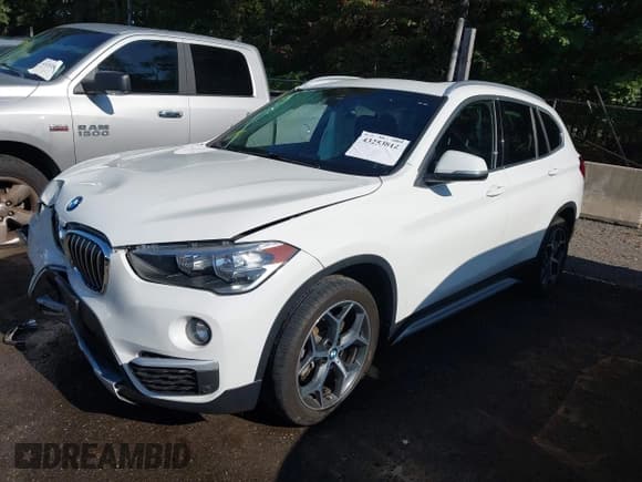 ✅ 2019 BMW X1 xDrive28i • VIN: WBXHT3C54K5L35662 • Lot: 43253812. Listed on IAAI with 56,543 mi. Free auction sales archive from the USA and detailed vehicle history report at DreamBid. Image 2.