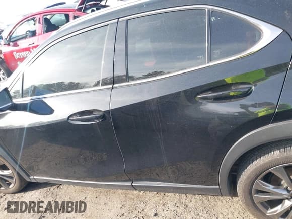 ✅ 2021 Lexus UX 200 F Sport • VIN: JTHE3JBH1M2042126 • Lot: 41128485. Wystawiony na IAAI z przebiegiem 22 033 mil. Bezpłatny archiwum sprzedaży aukcyjnych z USA i szczegółowy raport historii pojazdu na DreamBid. Zdjęcie 14.