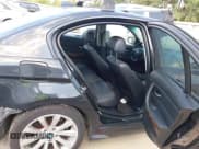 ✅ 2011 BMW 3 Series 328i • VIN: WBAPH7C50BE461029 • Lot: 43210035. Wystawiony na IAAI z przebiegiem 214 534 mil. Bezpłatny archiwum sprzedaży aukcyjnych z USA i szczegółowy raport historii pojazdu na DreamBid. Zdjęcie 8.