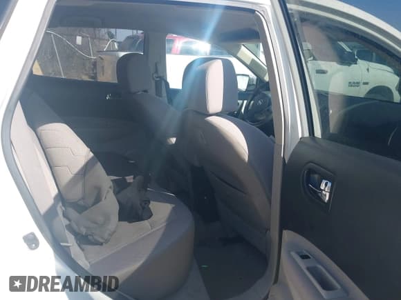 ✅ 2013 Nissan Rogue S • VIN: JN8AS5MT1DW517895 • Lot: 41525276. Listed on IAAI with 190,238 mi. Free auction sales archive from the USA and detailed vehicle history report at DreamBid. Image 8.