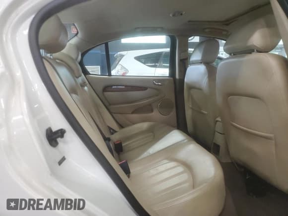 ✅ 2008 Jaguar X-Type • VIN: SAJWA51A38WJ38623 • Лот: 55087715. Опубликован ранее на Copart с пробегом 205 339 миль. Бесплатный доступ к архиву аукционных продаж из США и подробный отчёт об истории автомобиля на DreamBid. Изображение 10.