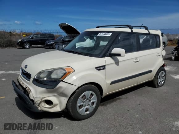 ✅ 2012 Kia Soul • VIN: KNDJT2A59C7410809 • Лот: 67914605. Опубликован ранее на Copart с пробегом 149 119 миль. Бесплатный доступ к архиву аукционных продаж из США и подробный отчёт об истории автомобиля на DreamBid. Изображение 1.