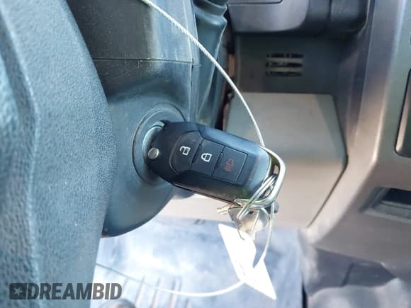 ✅ 2017 Ford F-250 XLT • VIN: 1FT7X2B60HEF18244 • Лот: 43143383. Опубликован ранее на IAAI с пробегом 142 975 миль. Бесплатный доступ к архиву аукционных продаж из США и подробный отчёт об истории автомобиля на DreamBid. Изображение 11.