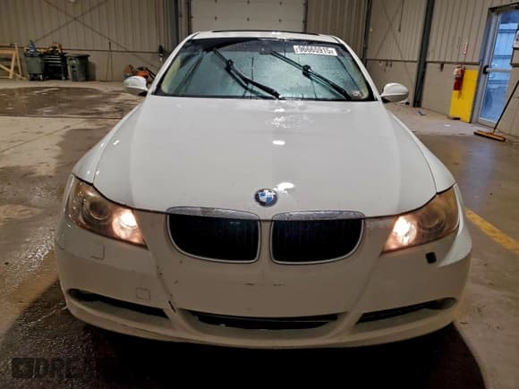 ✅ 2008 BMW 3 Series 328xi • VIN: WBAVC93518K037998 • Lot: 96665915. Listed on Copart with 165,726 mi. Free auction sales archive from the USA and detailed vehicle history report at DreamBid. Image 5.