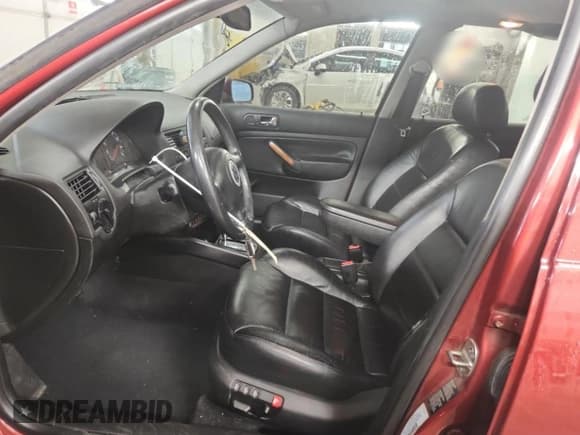 ✅ 2000 Volkswagen Jetta • VIN: 3VWTE29M2YM031725 • Lot: 92230935. Listed on Copart with 137,144 mi. Free auction sales archive from the USA and detailed vehicle history report at DreamBid. Image 7.