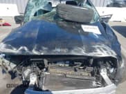 ✅ 2022 Jeep Renegade Latitude • VIN: ZACNJDB15NPN79453 • Lot: 43076701. Wystawiony na IAAI z przebiegiem Nie podano. Bezpłatny archiwum sprzedaży aukcyjnych z USA i szczegółowy raport historii pojazdu na DreamBid. Zdjęcie 10.