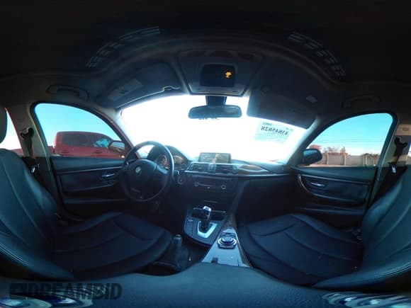 ✅ 2013 BMW 3 Series ActiveHybrid 3 • VIN: WBA3F9C58DF484300 • Lot: 43845828. Wystawiony na IAAI z przebiegiem 109 690 mil. Bezpłatny archiwum sprzedaży aukcyjnych z USA i szczegółowy raport historii pojazdu na DreamBid. Zdjęcie 18.