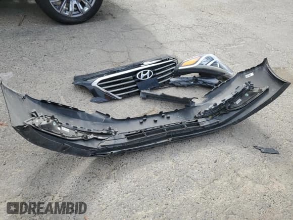 ✅ 2015 Hyundai Sonata Sport • VIN: 5NPE34AF2FH105674 • Lot: 47493833. Listed on Copart with 138,734 mi. Free auction sales archive from the USA and detailed vehicle history report at DreamBid. Image 12.