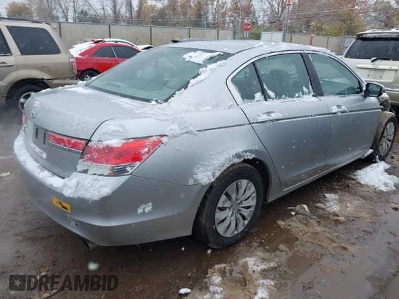 ✅ 2012 Honda Accord LX • VIN: 1HGCP2F39CA054354 • Лот: 43648920. Опубликован ранее на IAAI с пробегом 210 057 миль. Бесплатный доступ к архиву аукционных продаж из США и подробный отчёт об истории автомобиля на DreamBid. Изображение 4.