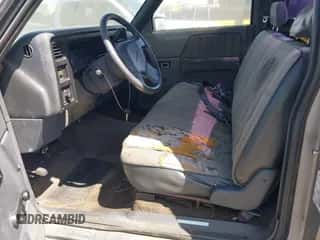 1992 Dodge Dakota S z VIN 1B7FL26X5NS691362, wystawiony jako IAAI lot #42001454 z przebiegiem 161 181 mil mil oraz . Historia ofert i sprzedaży dostępna na DreamBid. Obrazek 5.