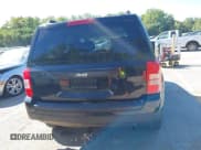 ✅ 2017 Jeep Patriot 75th Anniversary • VIN: 1C4NJPBB0HD102106 • Лот: 43091539. Опубликован ранее на IAAI с пробегом 253 797 миль. Бесплатный доступ к архиву аукционных продаж из США и подробный отчёт об истории автомобиля на DreamBid. Изображение 16.