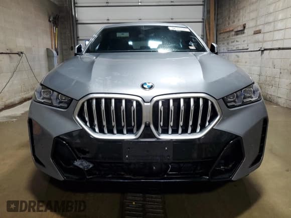 ✅ 2024 BMW X6 xDrive40i • VIN: 5UX33EX01R9S30113 • Лот: 62905085. Опубликован ранее на Copart с пробегом 10 076 миль. Бесплатный доступ к архиву аукционных продаж из США и подробный отчёт об истории автомобиля на DreamBid. Изображение 5.