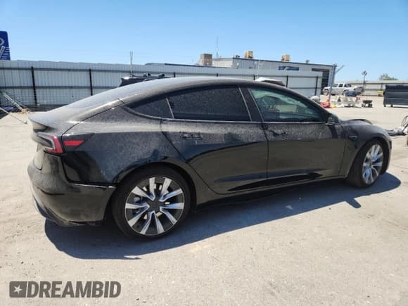 ✅ 2025 Tesla Model 3 Long Range • VIN: 5YJ3E1EB4SF960442 • Лот: 63077335. Опубликован ранее на Copart с пробегом 6 950 миль. Бесплатный доступ к архиву аукционных продаж из США и подробный отчёт об истории автомобиля на DreamBid. Изображение 3.