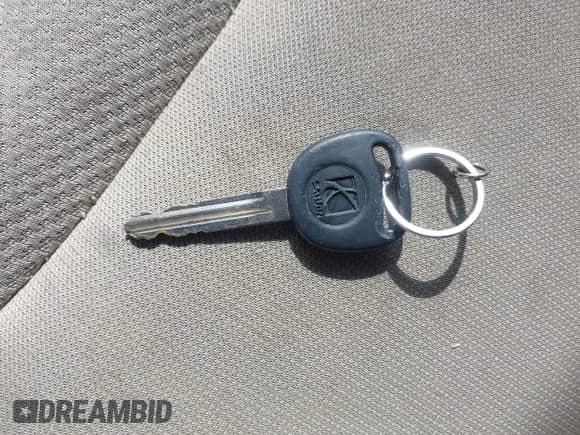 2004 Saturn ION ION 2 z VIN 1G8AJ52F94Z121055, wystawiony jako IAAI lot #42846694 z przebiegiem 95 657 mil mil oraz . Historia ofert i sprzedaży dostępna na DreamBid. Obrazek 11.