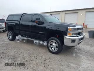 ✅ 2015 Chevrolet Silverado 2500HD LT • VIN: 1GC1KVEG4FF552253 • Lot: 43700188. Wystawiony na IAAI z przebiegiem 181 541 mil. Bezpłatny archiwum sprzedaży aukcyjnych z USA i szczegółowy raport historii pojazdu na DreamBid. Zdjęcie 1.