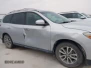 ✅ 2014 Nissan Pathfinder SV • VIN: 5N1AR2MN2EC698964 • Lot: 43740080. Listed on IAAI with 218,118 mi. Free auction sales archive from the USA and detailed vehicle history report at DreamBid. Image 6.